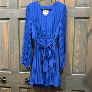 Vibrant Blue Sam Edelman Pleated Dress women’s size 6 long sleeve